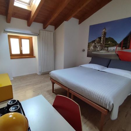 Le Stanze Del Trenino Rosso Bed & Breakfast Tirano Eksteriør bilde