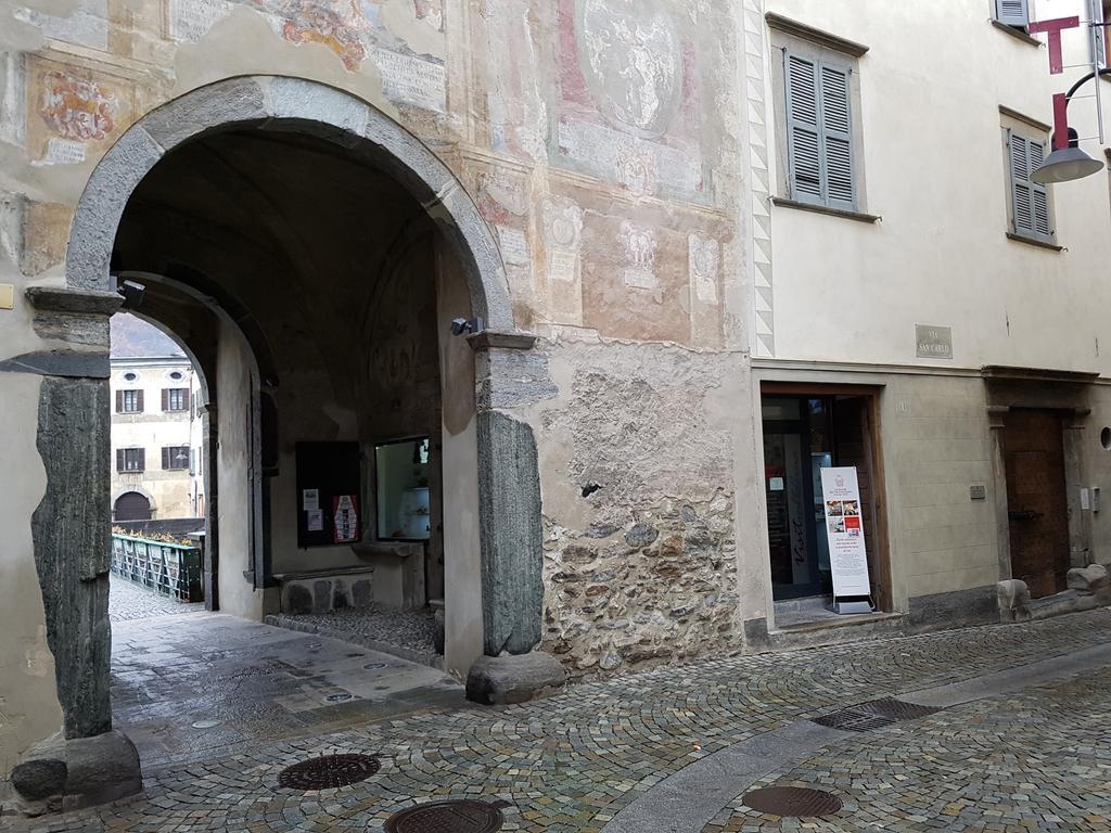 Le Stanze Del Trenino Rosso Bed & Breakfast Tirano Eksteriør bilde