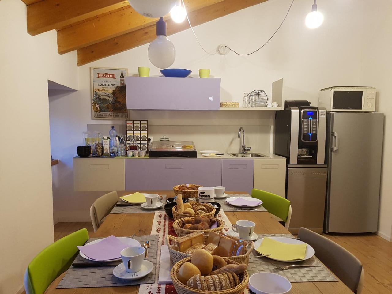 Le Stanze Del Trenino Rosso Bed & Breakfast Tirano Eksteriør bilde